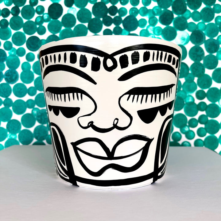 Medium B&W Peace Planter (MB54)