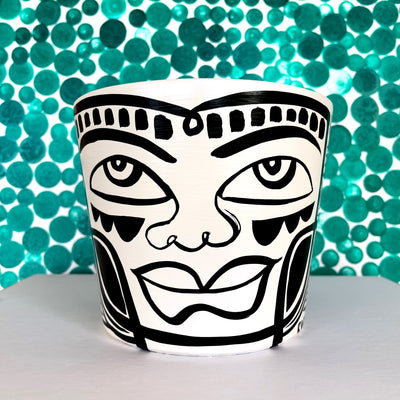 Medium B&W Peace Planter (MB56)