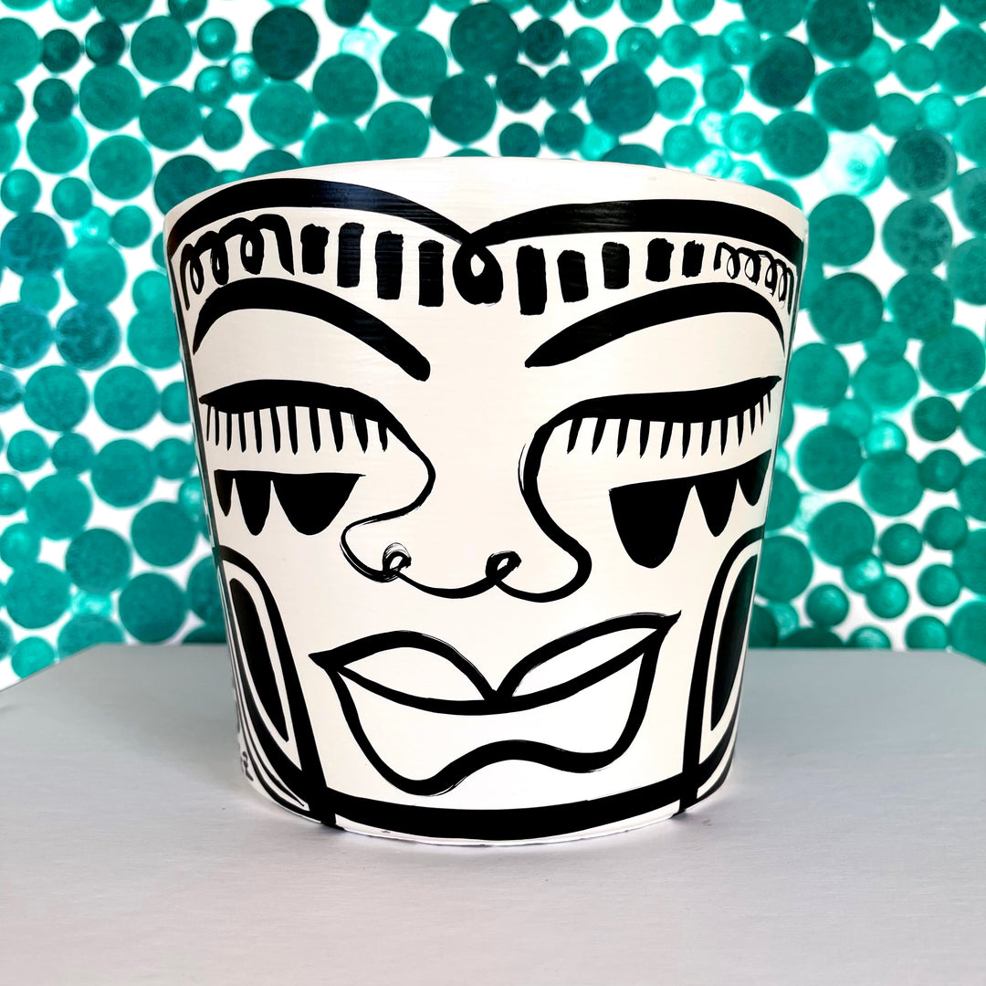 Medium B&W Peace Planter (MB59)