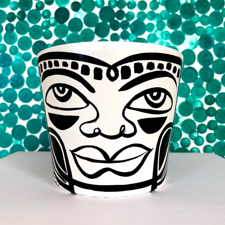Medium B&W Peace Planter (MB62)