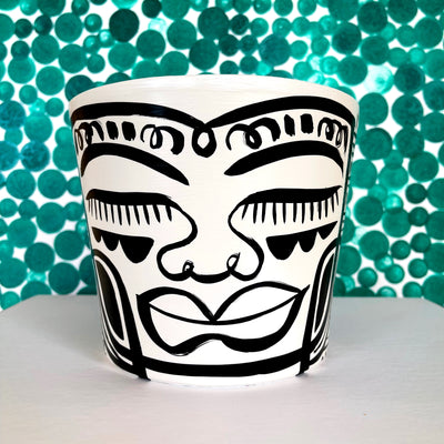 Medium B&W Peace Planter (MB62)