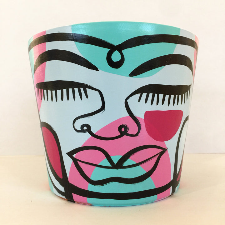 Medium Peace Planter (m32)