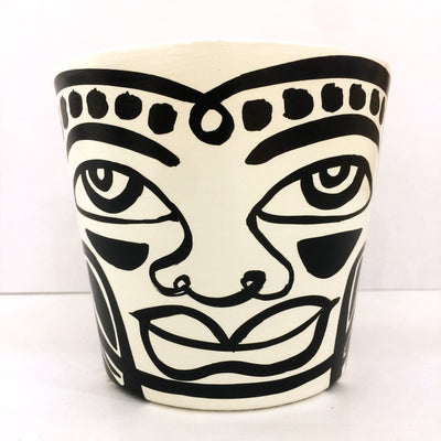 Small B&W Peace Planter (smb30)