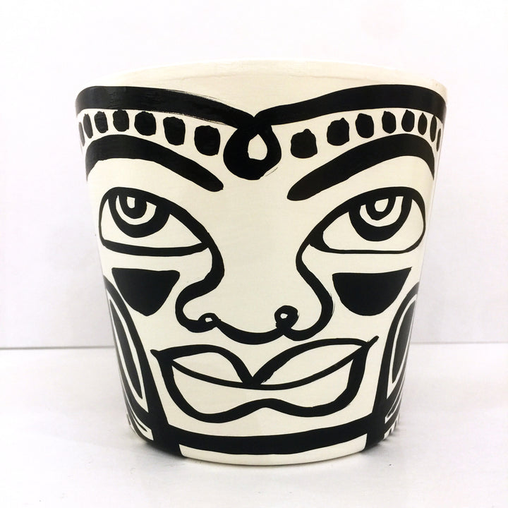 Small B&W Peace Planter (smb32)