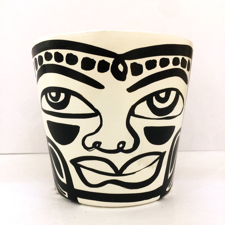 Small B&W Peace Planter (smb34)