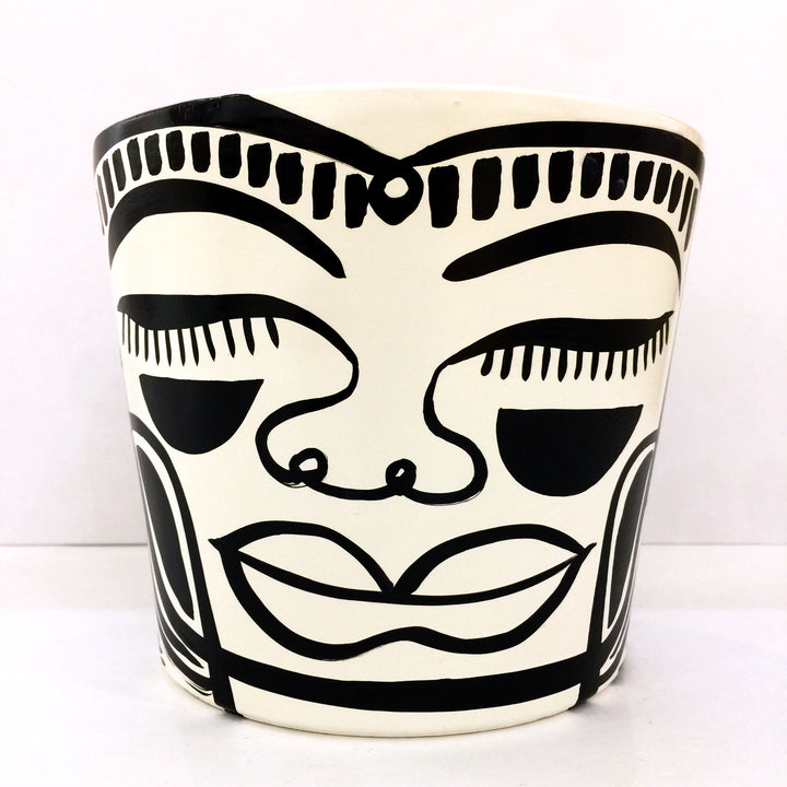 Medium B&W Peace Planter (mb49)