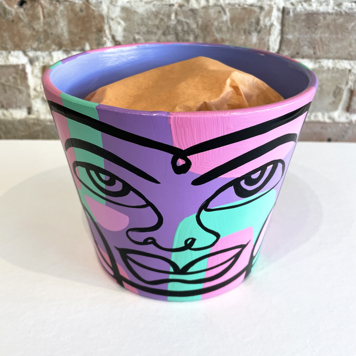 Medium Peace Planter (m48)
