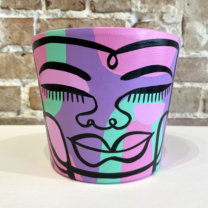 Medium Peace Planter (m48)