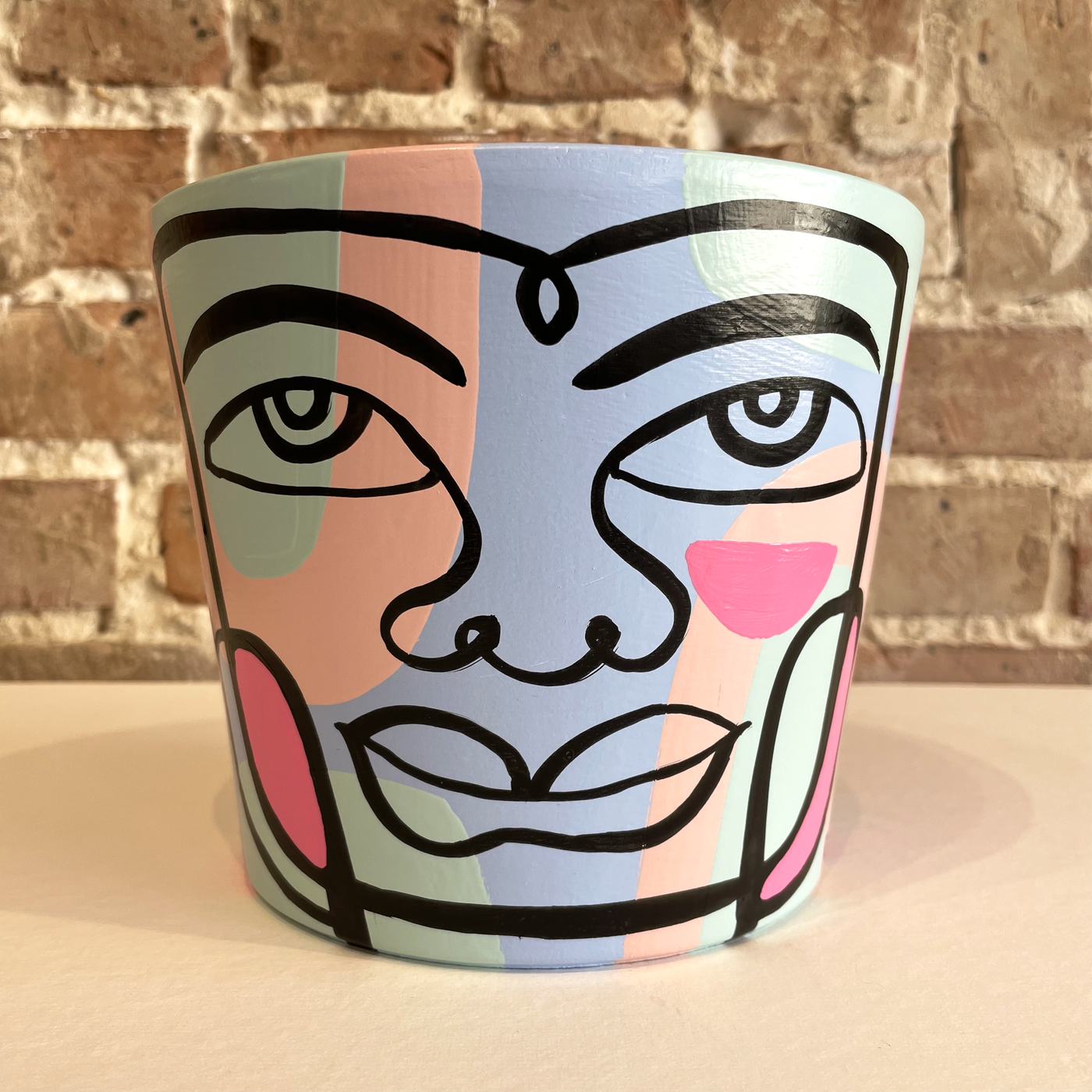Medium Peace Planter (m53)