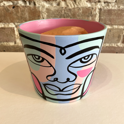 Medium Peace Planter (m53)