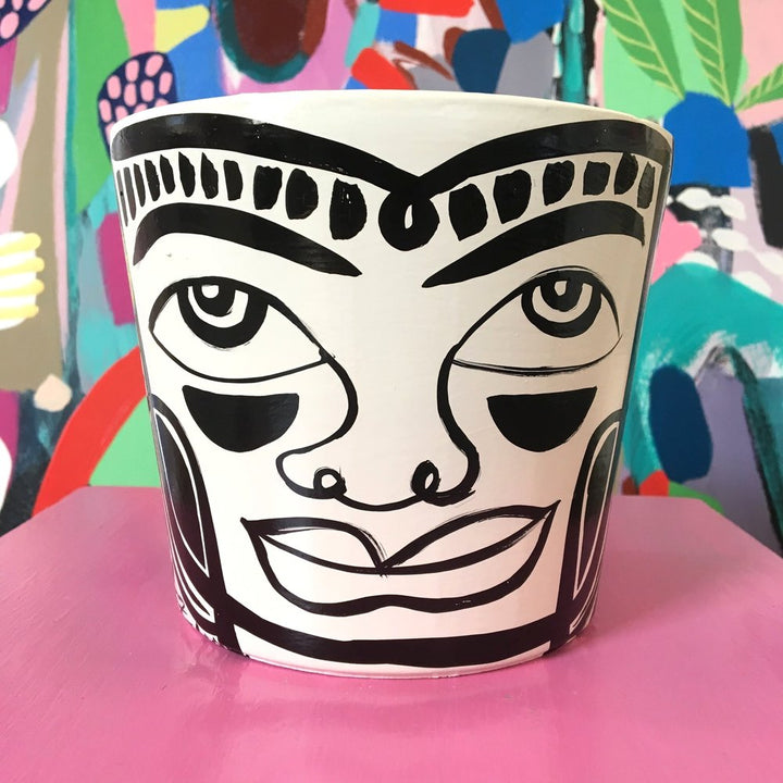 Medium B&W Peace Planter (MB14)