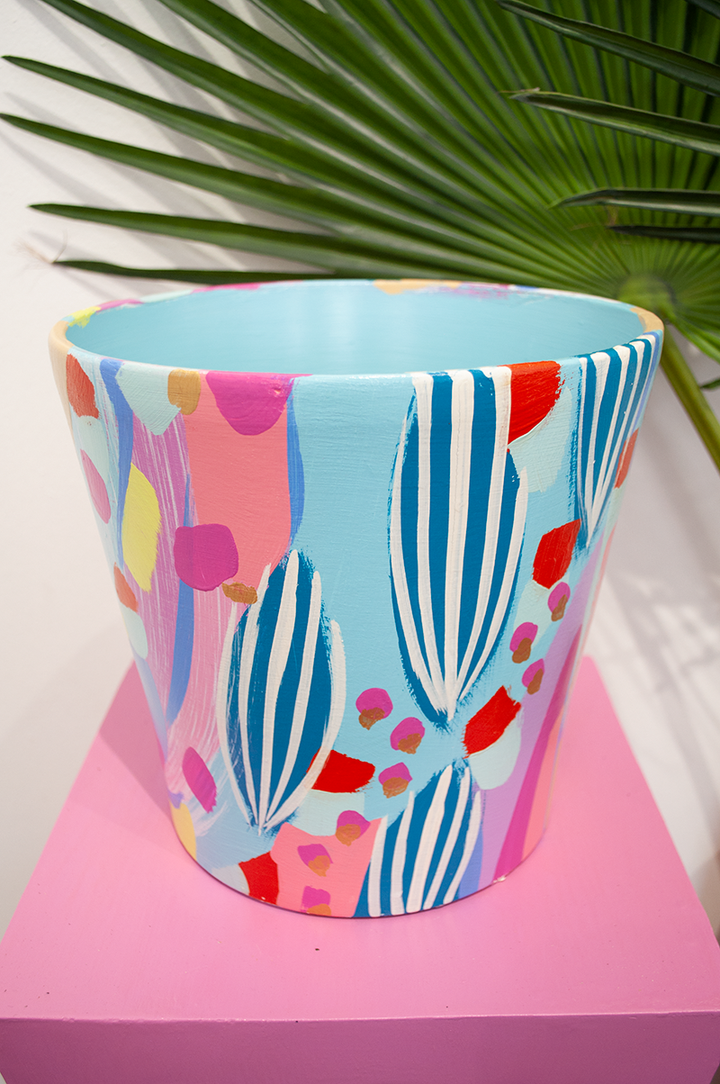 ABSTRACT PLANTER 4 - LARGE