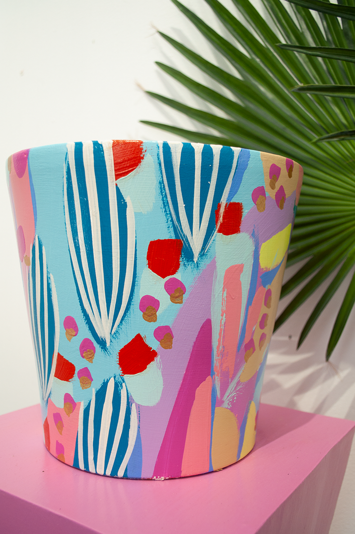 ABSTRACT PLANTER 4 - LARGE
