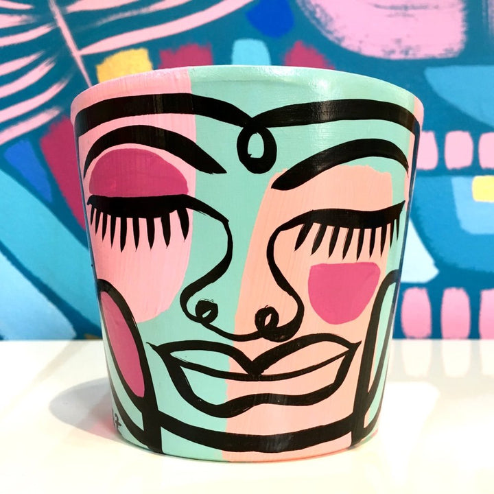 Small Peace Planter (sm09)