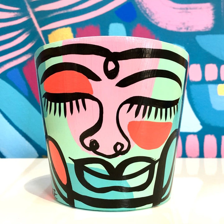 Small Peace Planter (sm10)