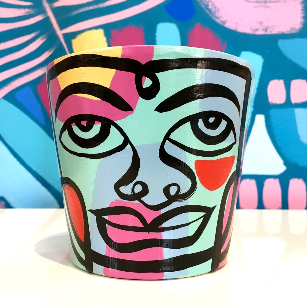 Small Peace Planter (sm19)